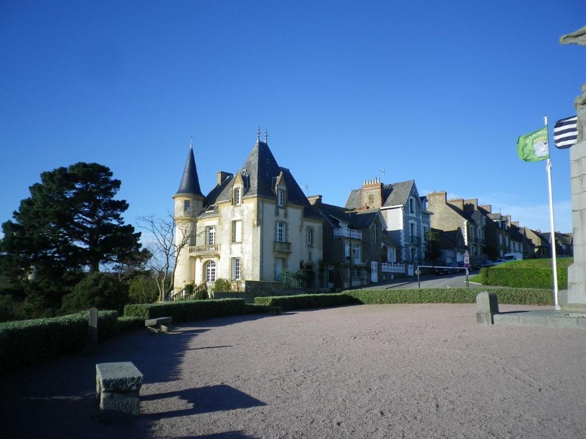 Studio 2 Pers Cancale Vue Mer Apartment Exterior photo